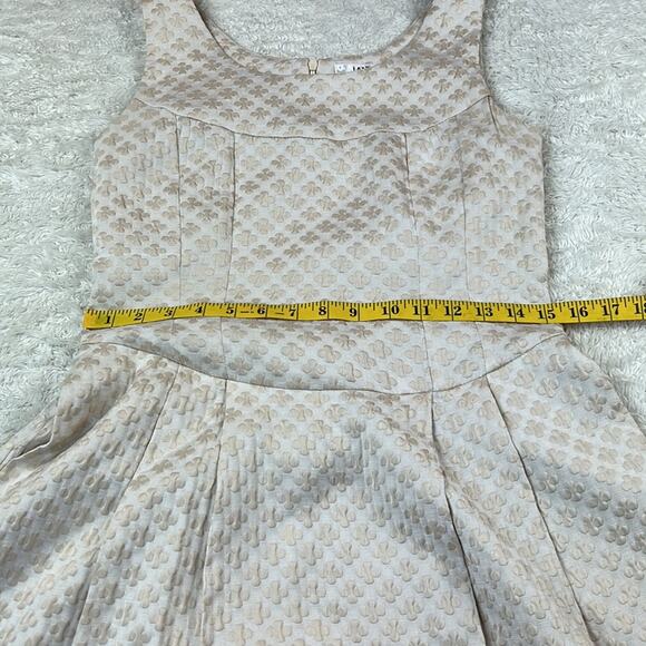 LMD sleeveless cream floral embroidered dress, size snakk - Picture 7 of 9